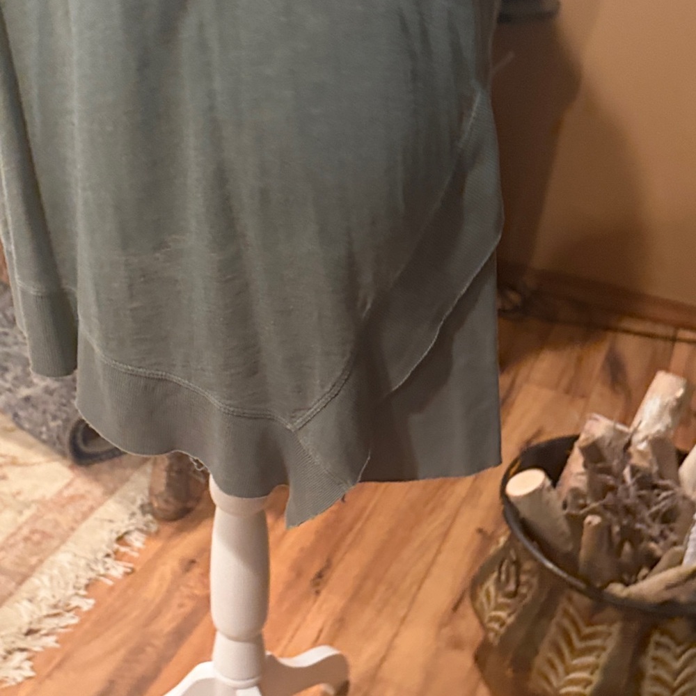 Elegant Sage Short Sleeve Tee - Picture 2 of 6